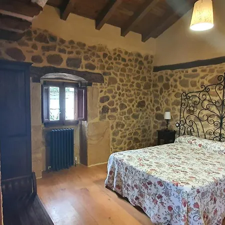 Maison d'hôtes Fuente De Gueelo à San Bartolomé de Meruelo Extérieur photo