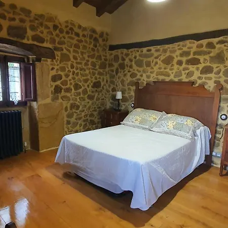 Maison d'hôtes Fuente De Gueelo à San Bartolomé de Meruelo Extérieur photo